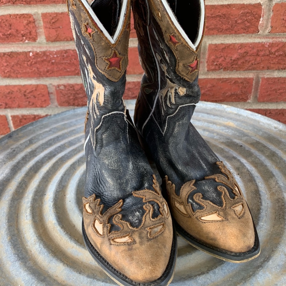 Boots - Picture 3 of 3